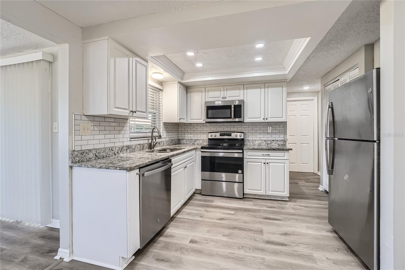 7311 BUCHANAN DR — photo 5