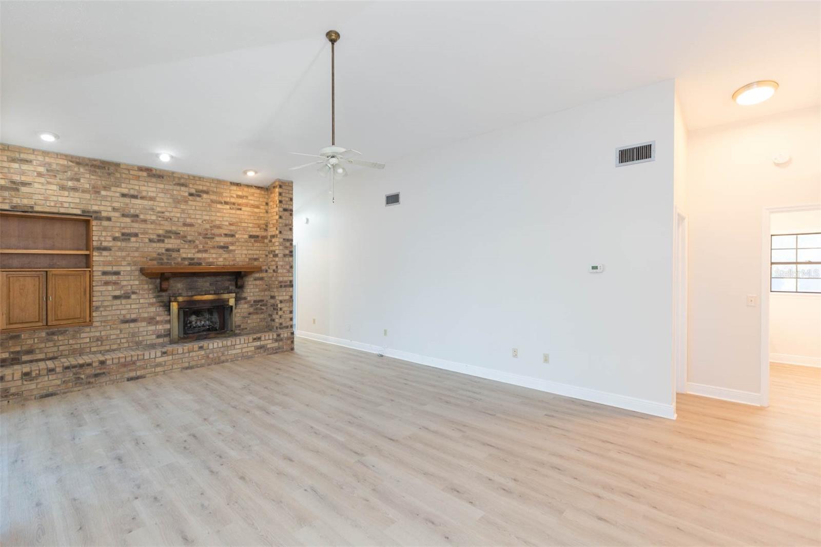 937 BUNKER VIEW DR — photo 32