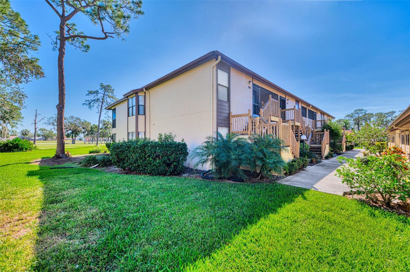 5761 AVISTA DR #5761 — photo 4