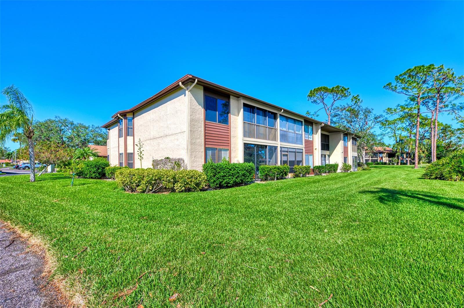 5761 AVISTA DR #5761 — photo 49