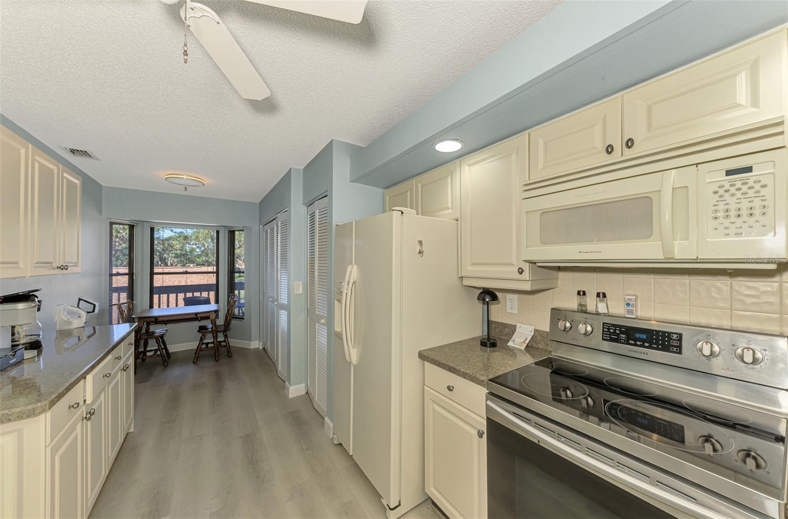 5761 AVISTA DR #5761 — photo 28