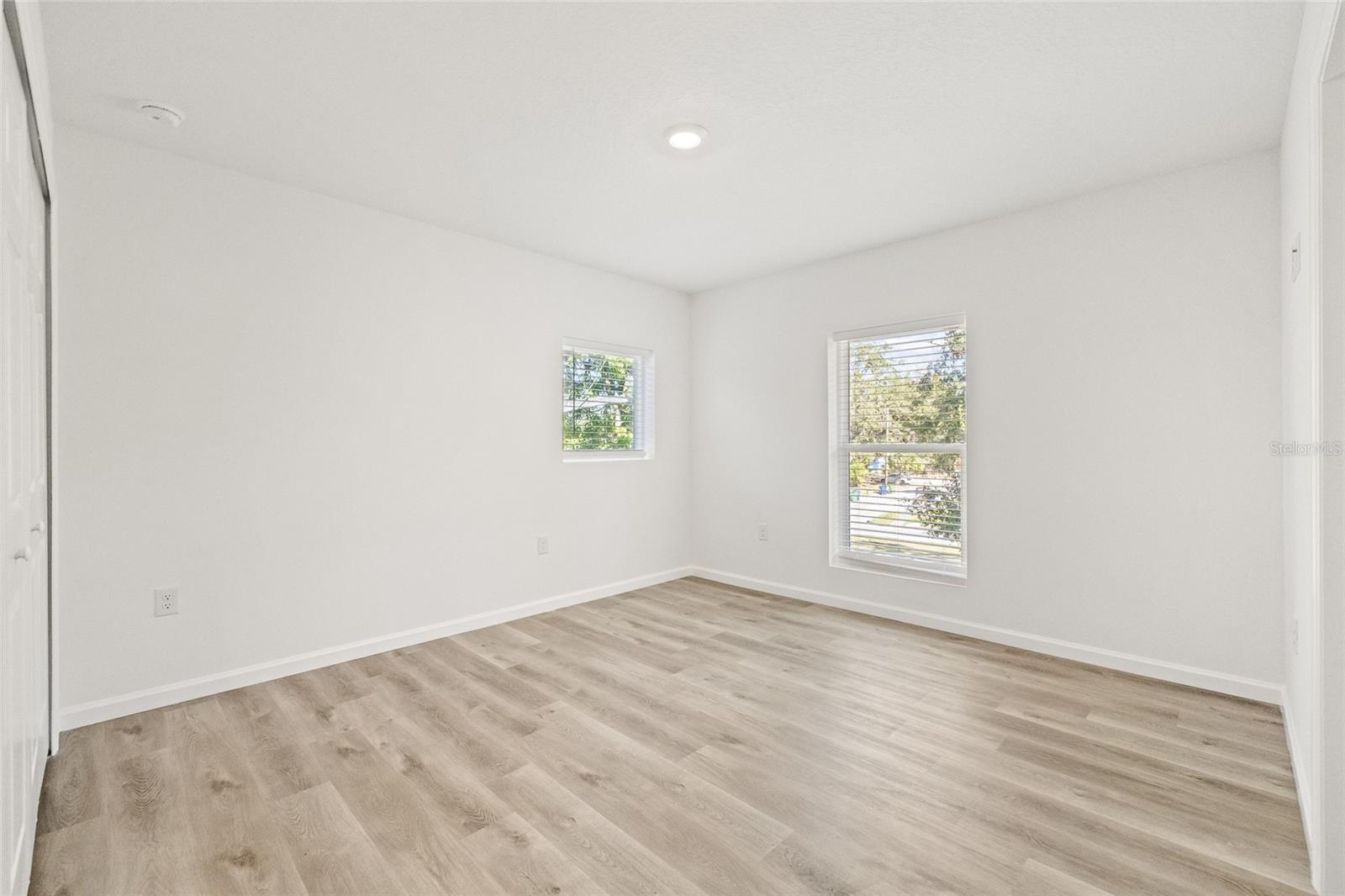 3005 E 17TH AVE — photo 38