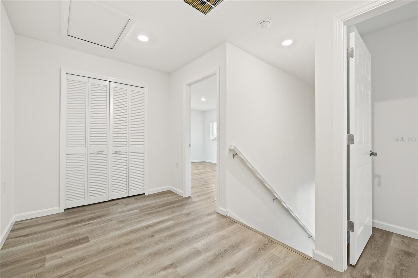 3005 E 17TH AVE — photo 32