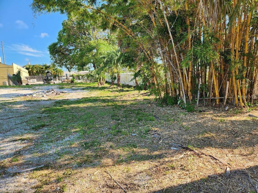 1100 S MYRTLE AVE — photo 4