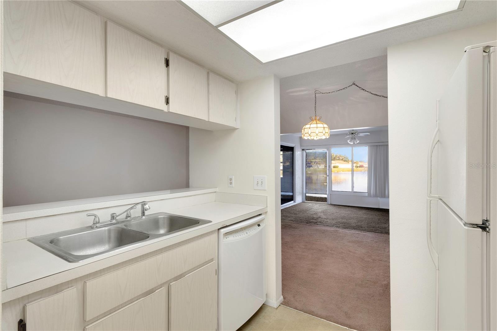 1034 BOWSPRIT LN — photo 10