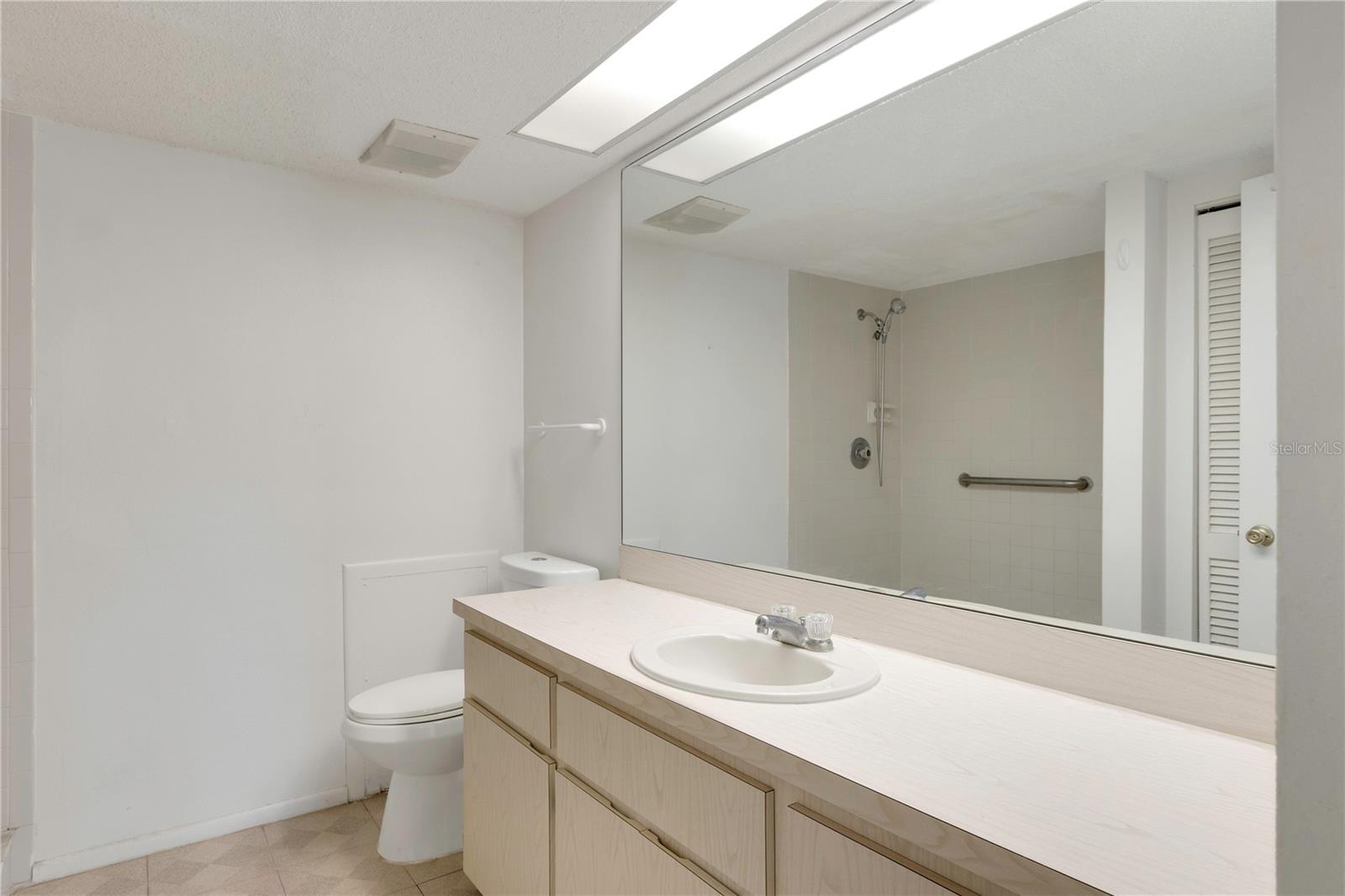 1034 BOWSPRIT LN — photo 17