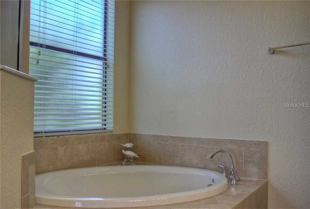 6627 CANDLESTICK DR — photo 19
