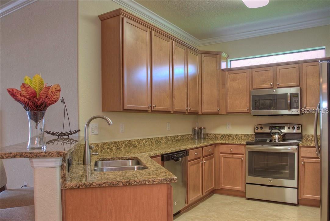 6627 CANDLESTICK DR — photo 13
