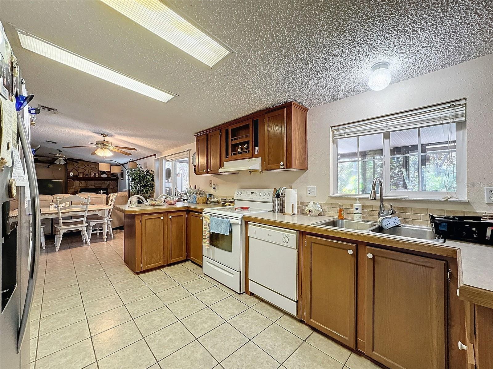 15525 & 15527 SHADY HILLS RD — photo 74