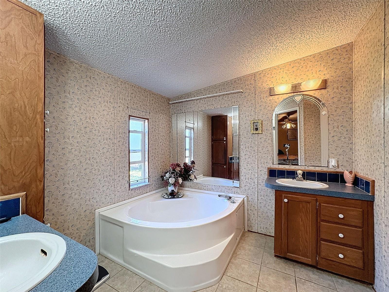 15525 & 15527 SHADY HILLS RD — photo 58