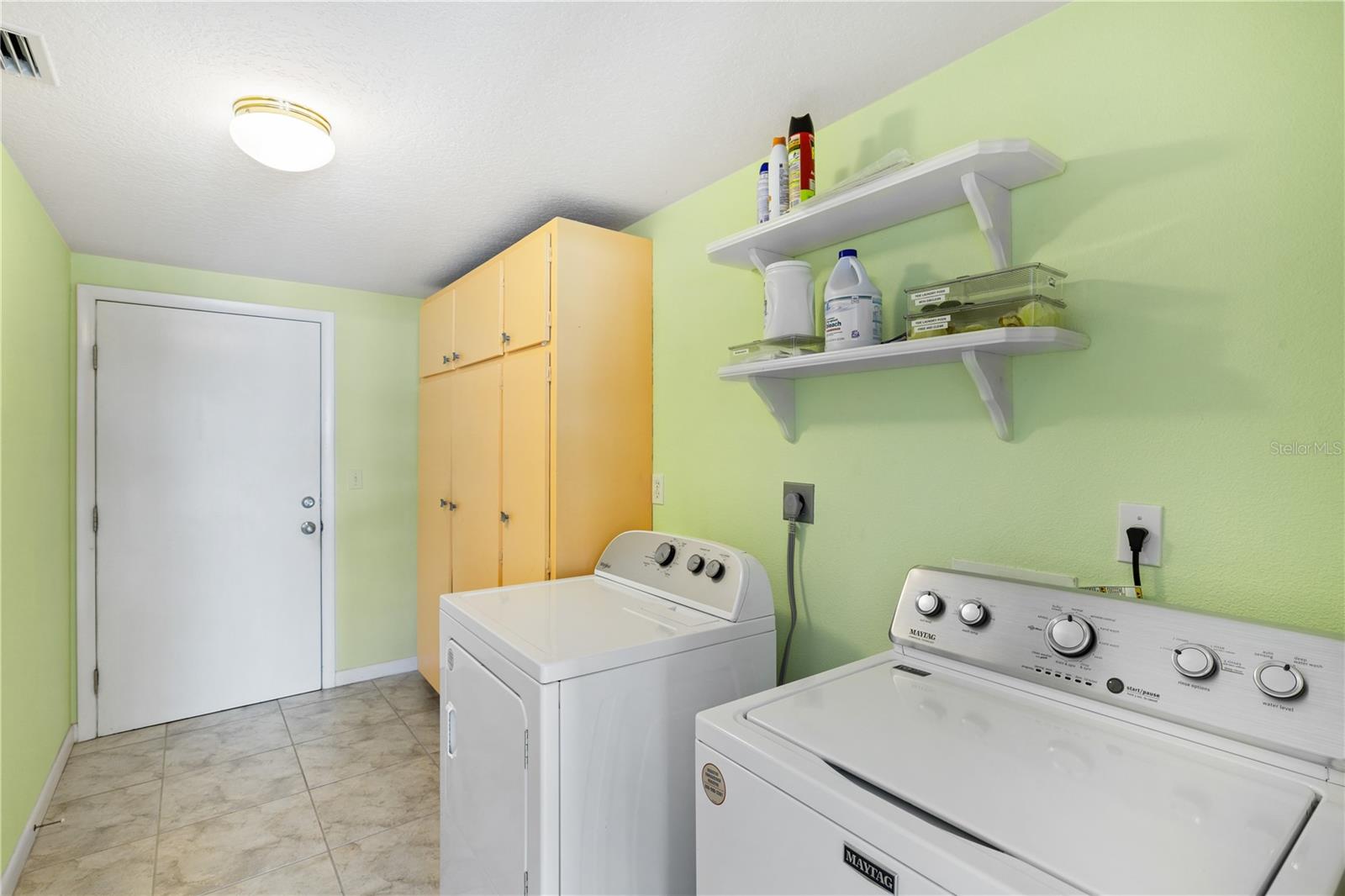 2365 BAY ST — photo 36