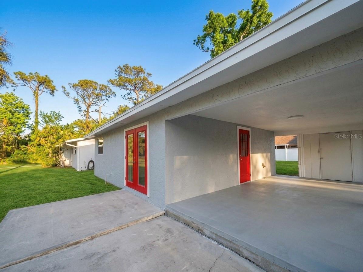 735 BERTREND ST — photo 2