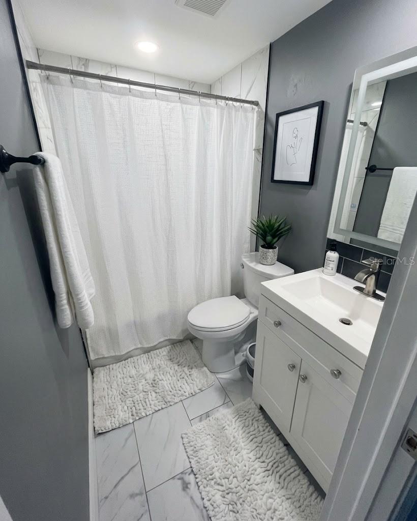 735 BERTREND ST — photo 8