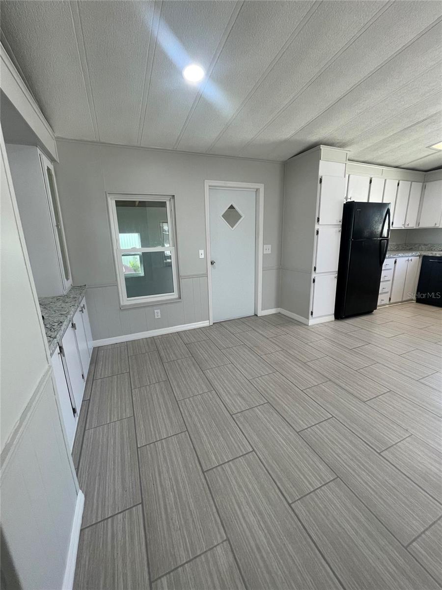 3145 HIDDEN LAKE DR — photo 8
