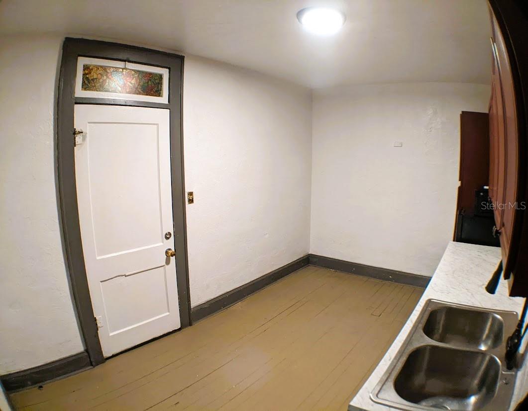401 COLONIA LN E #10 — photo 10