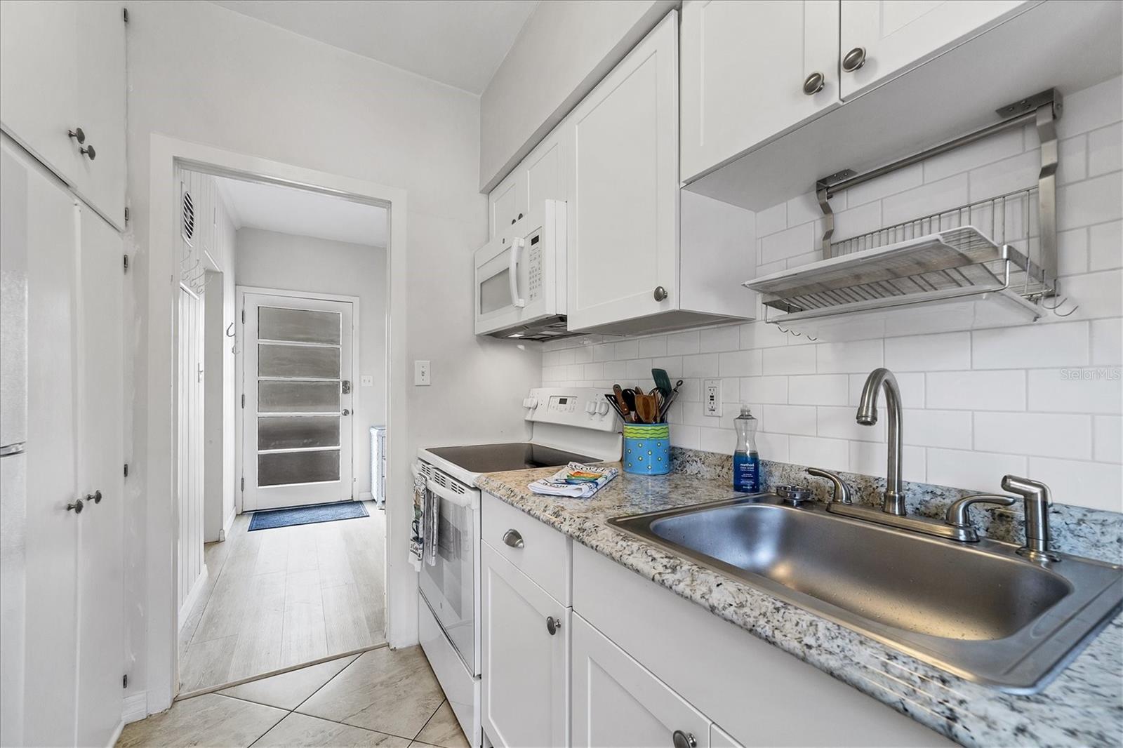 1901 HYDE PARK ST #C — photo 15