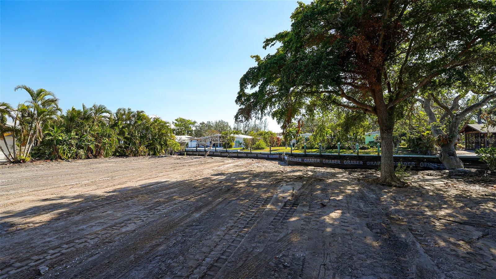 660 LONGVIEW DR — photo 7