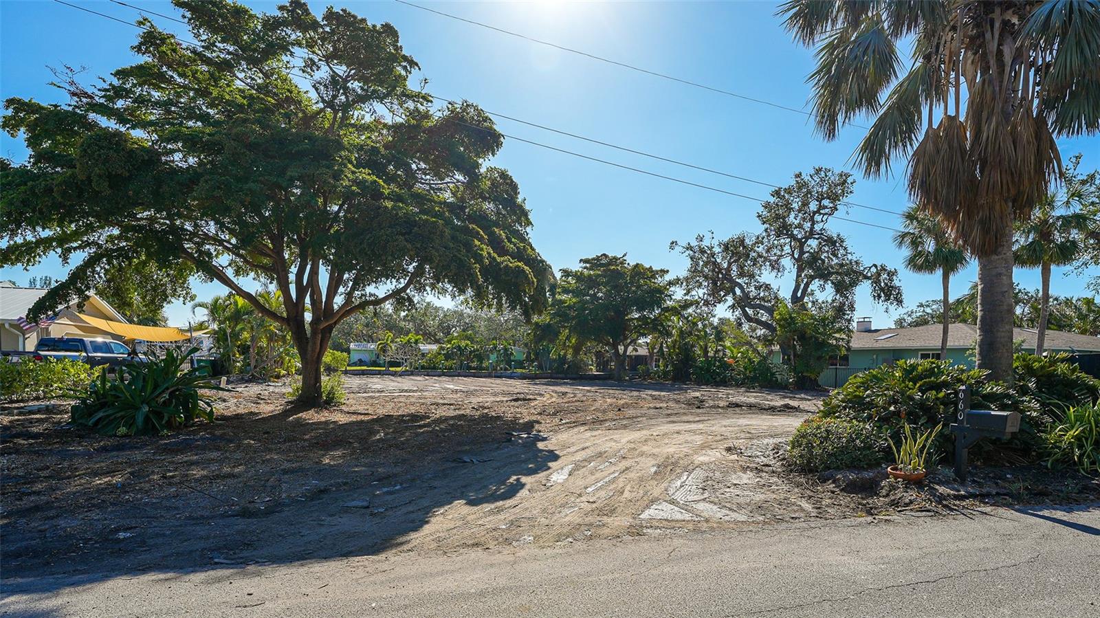 660 LONGVIEW DR — photo 3