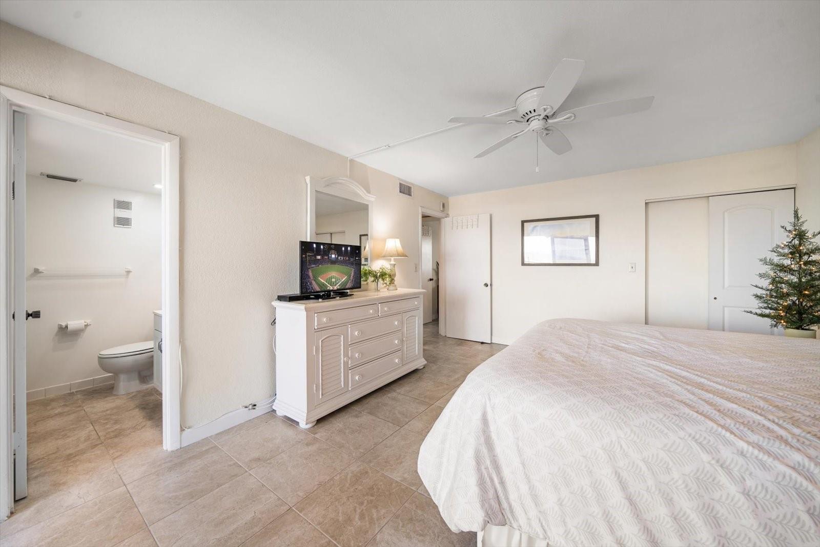 1230 GULF BLVD #402 — photo 23