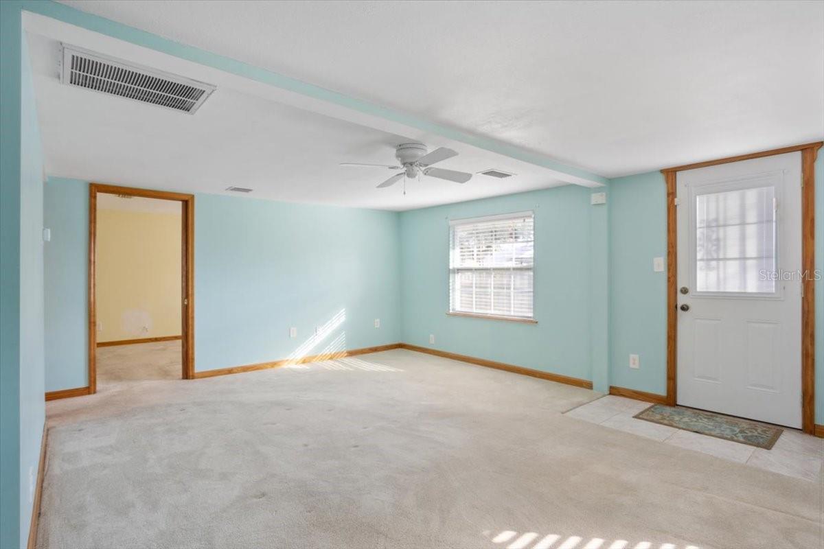 6 SEMINOLE DR — photo 8
