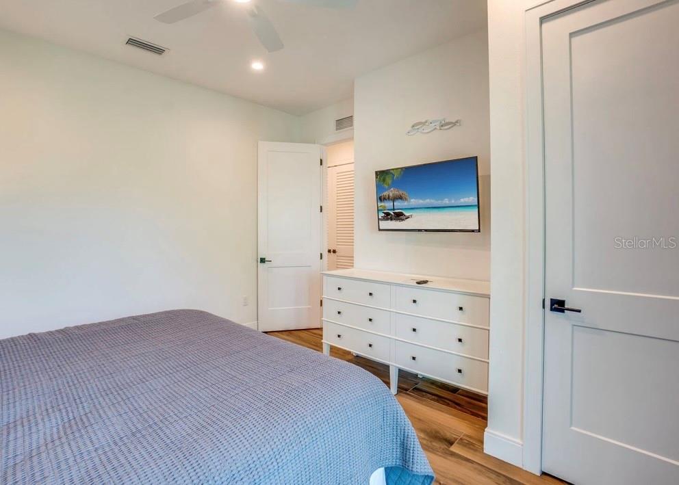 9403 GULF DR — photo 32