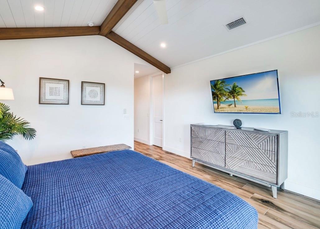 9403 GULF DR — photo 12