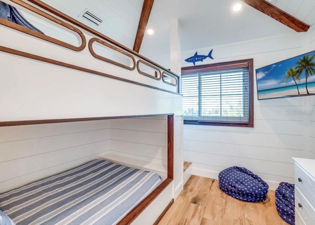 9403 GULF DR — photo 17