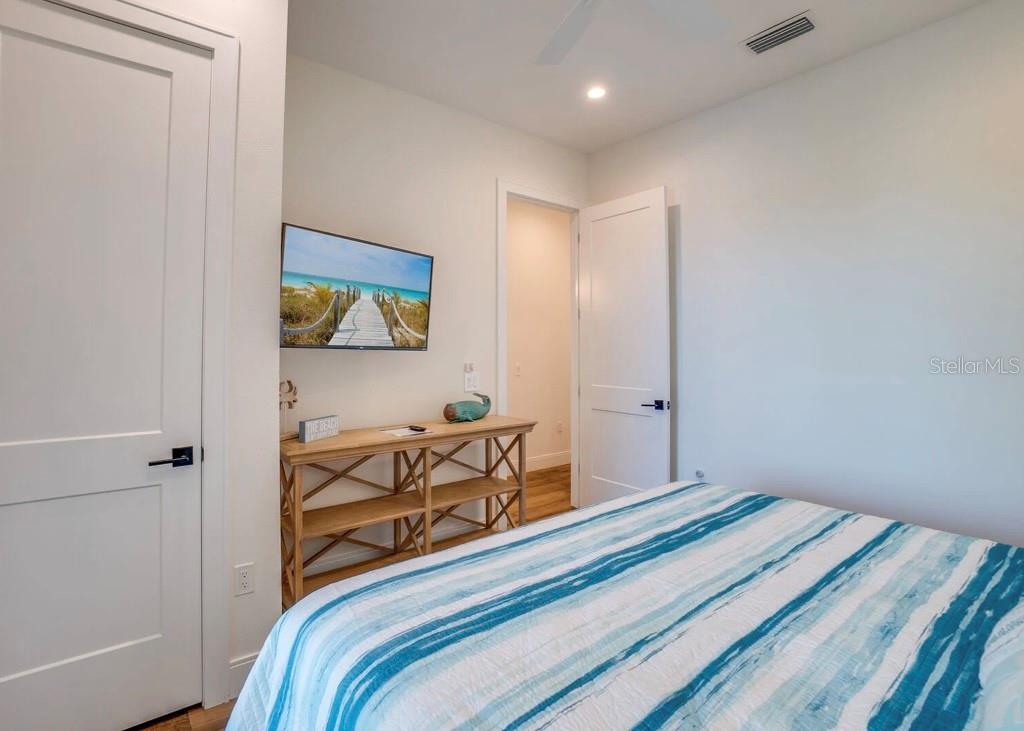 9403 GULF DR — photo 29