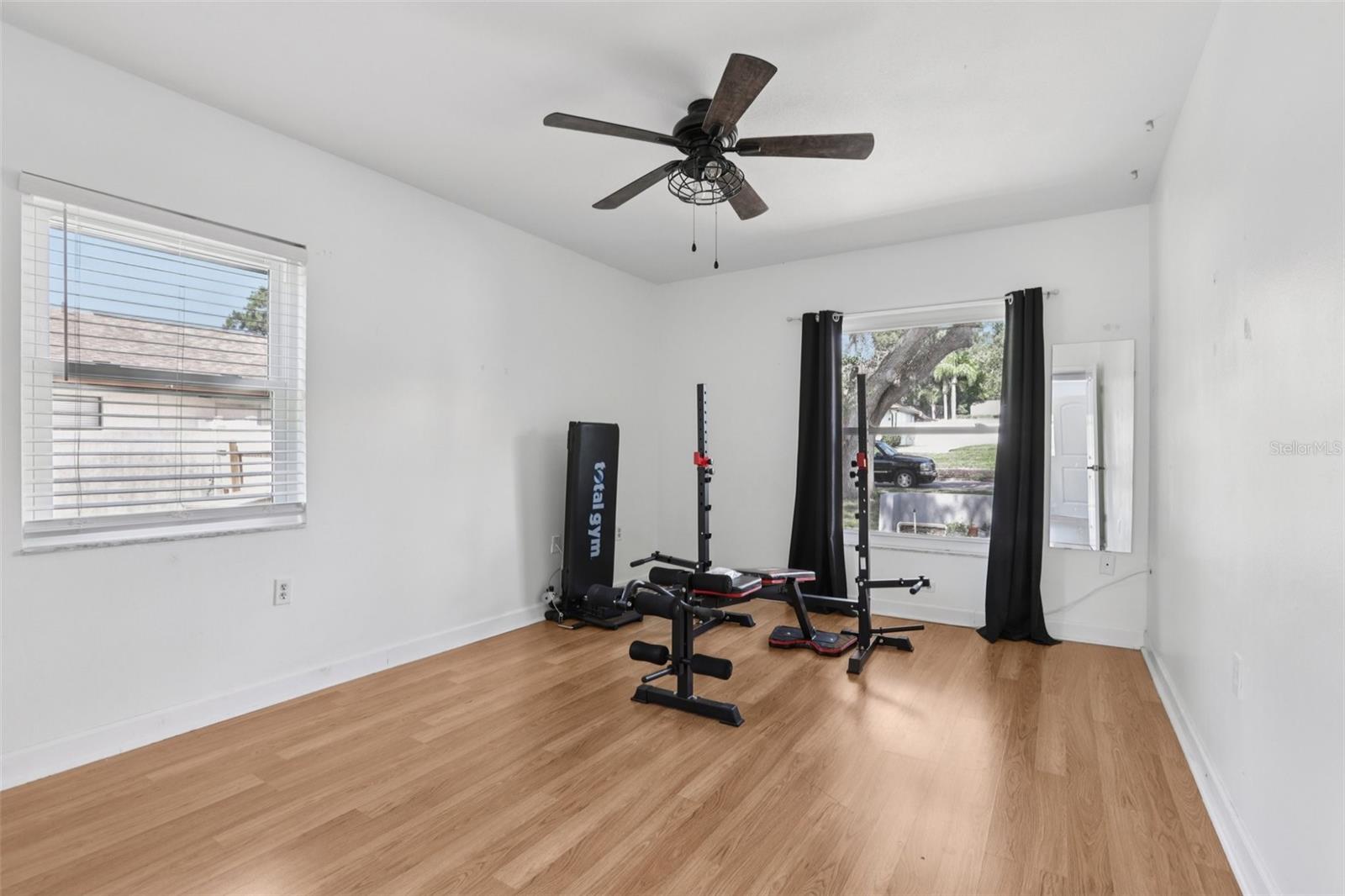 1009 BLACK KNIGHT DR — photo 37