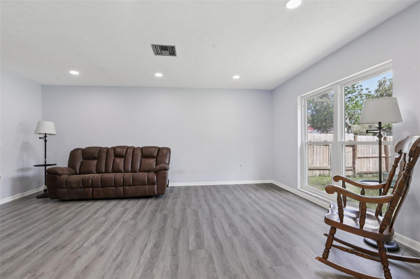 1009 BLACK KNIGHT DR — photo 15