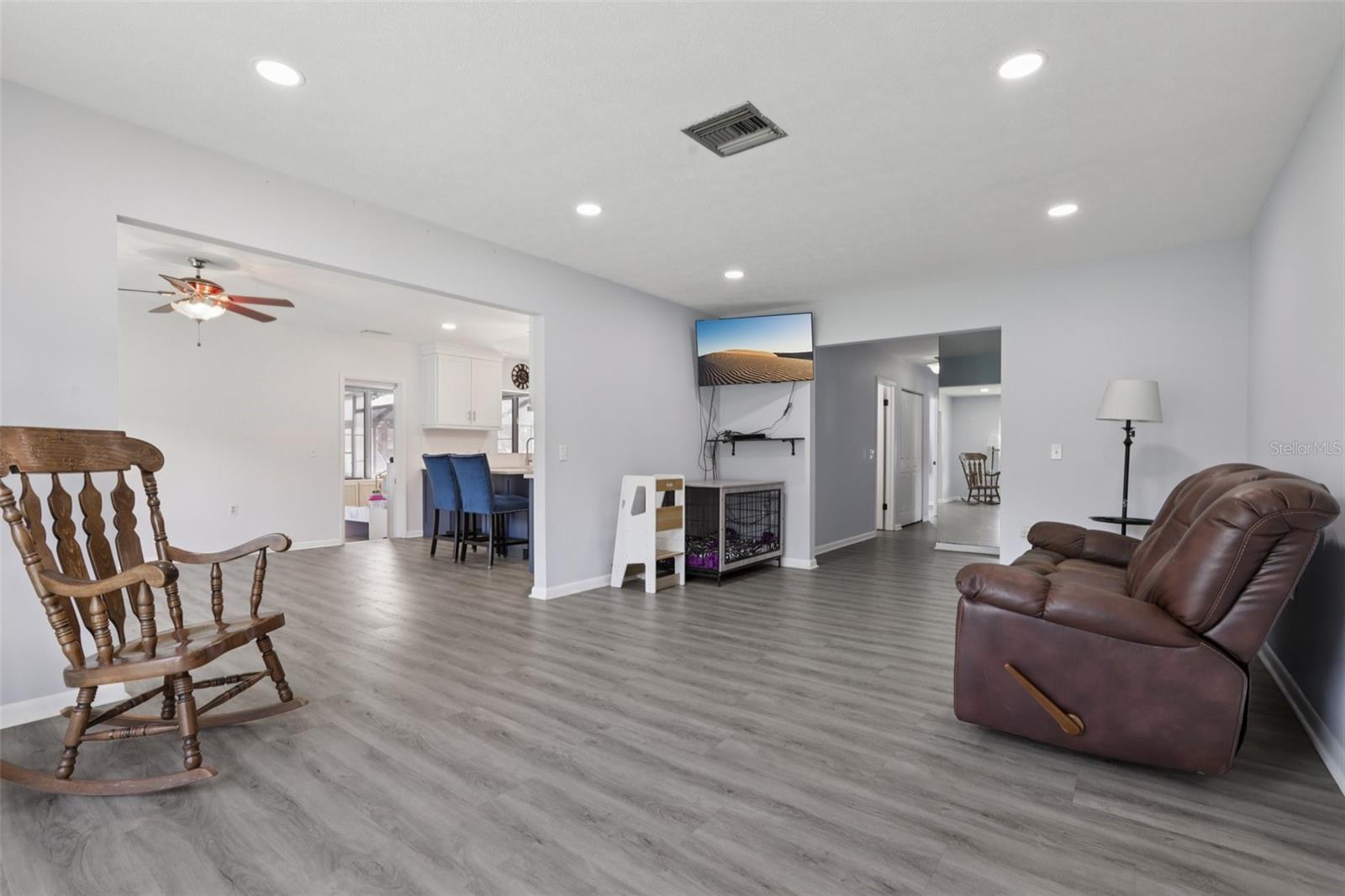1009 BLACK KNIGHT DR — photo 14