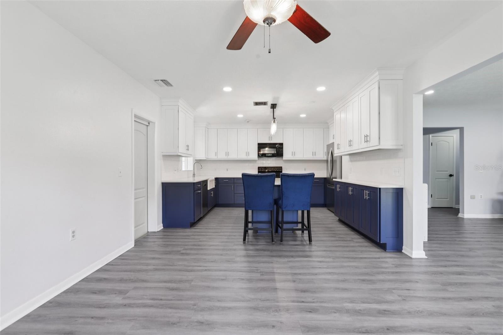 1009 BLACK KNIGHT DR — photo 18