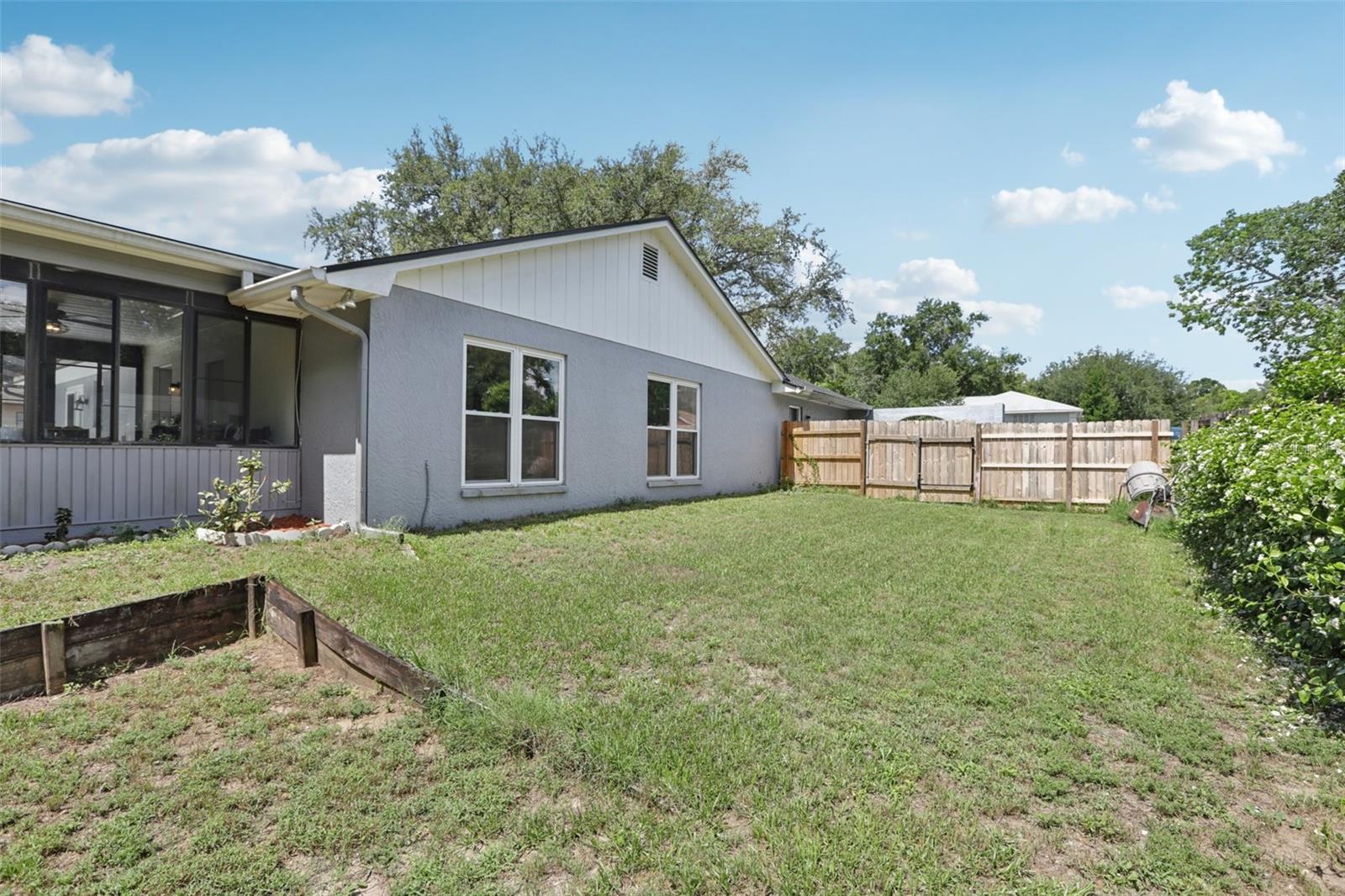 1009 BLACK KNIGHT DR — photo 58
