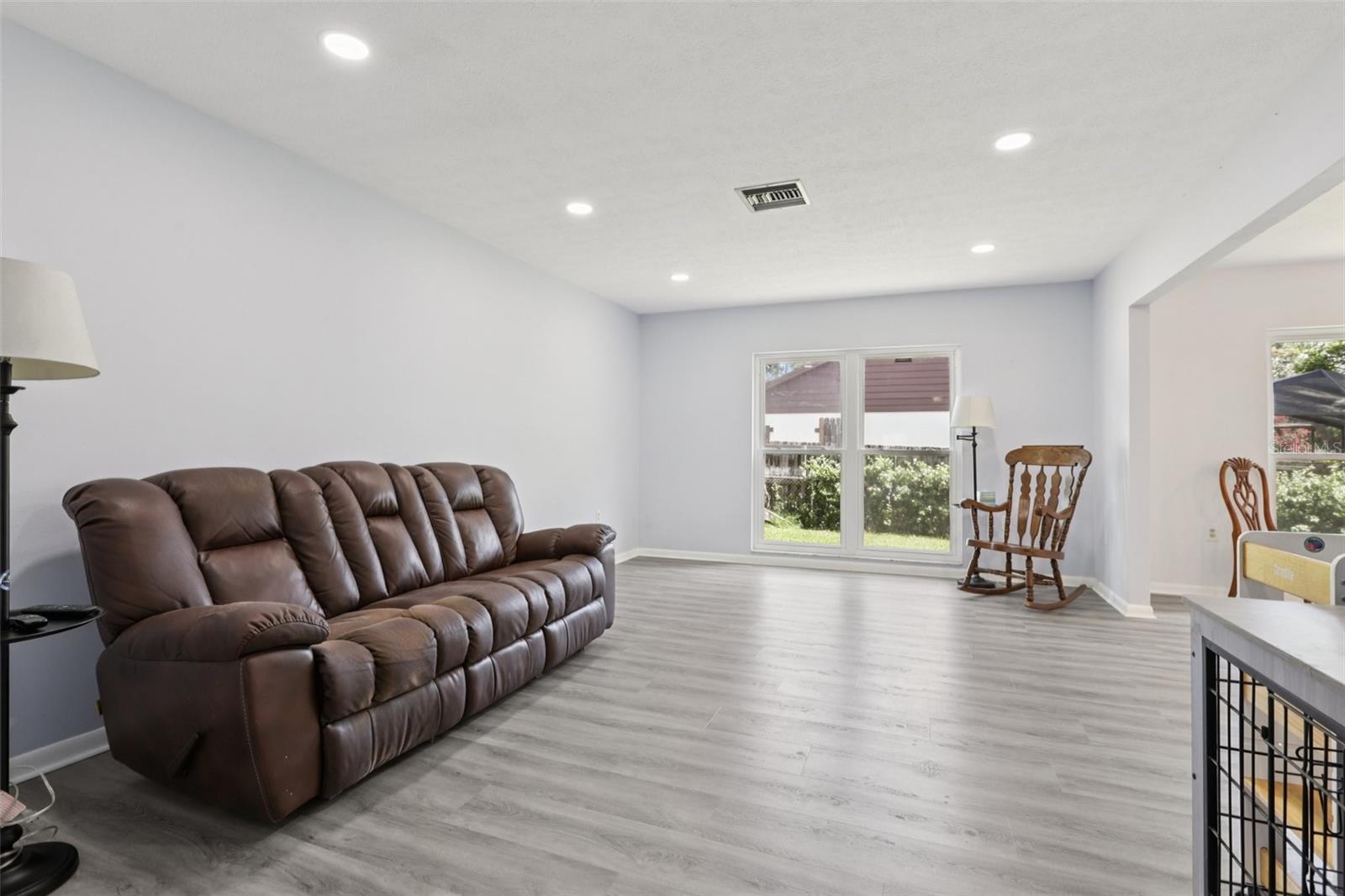 1009 BLACK KNIGHT DR — photo 13