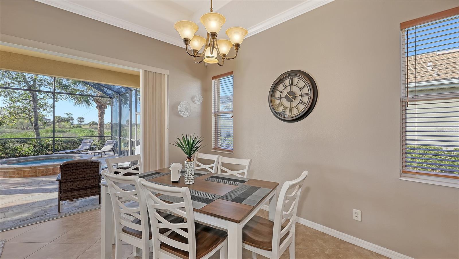 121 SAVONA WAY — photo 10