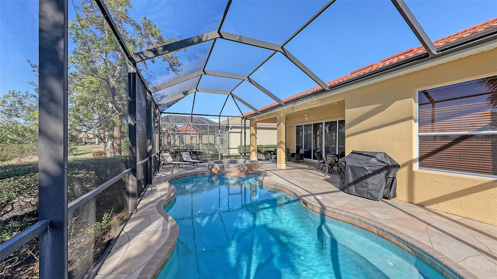 121 SAVONA WAY — photo 39