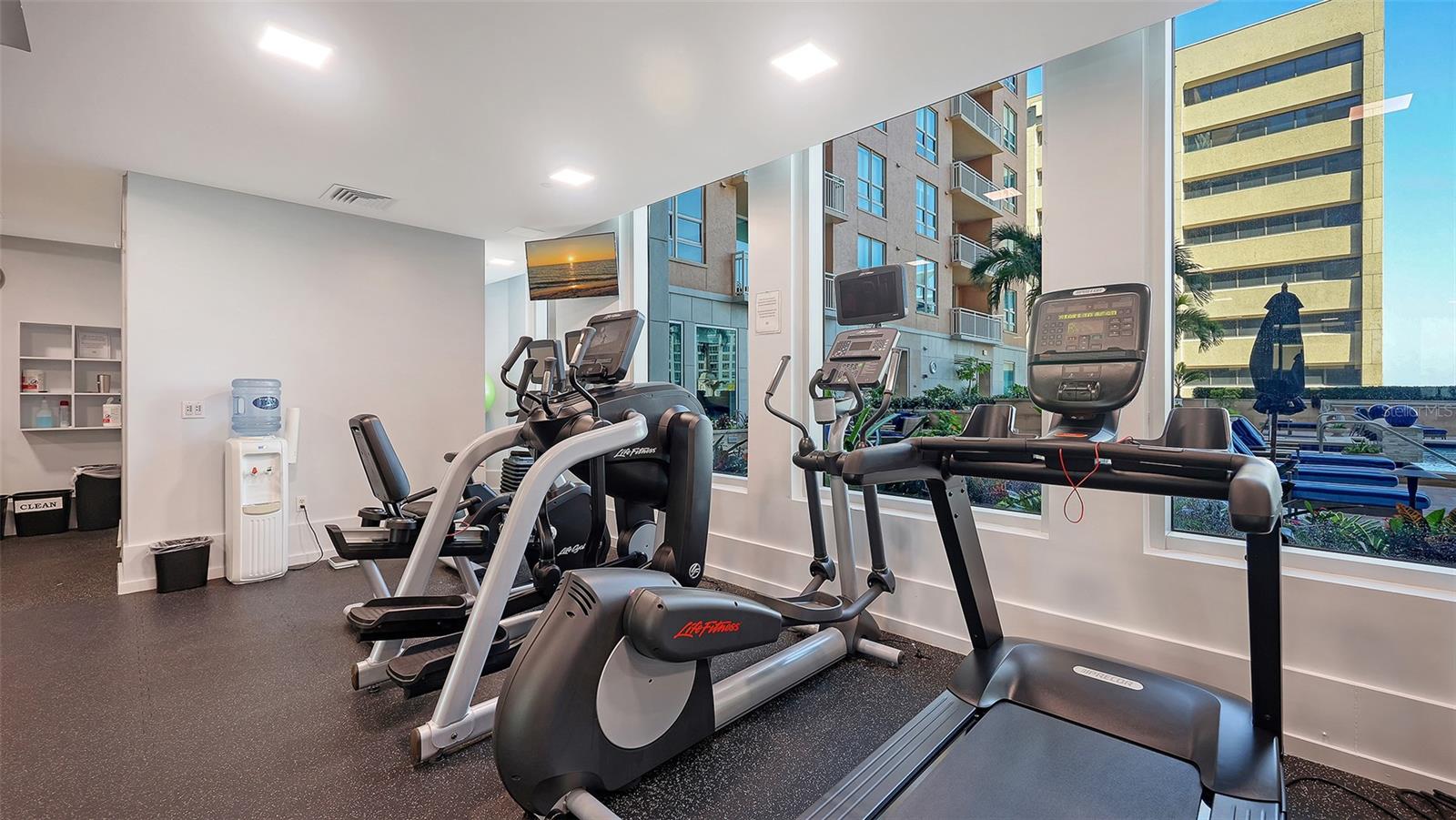 1350 MAIN ST #1007 — photo 44