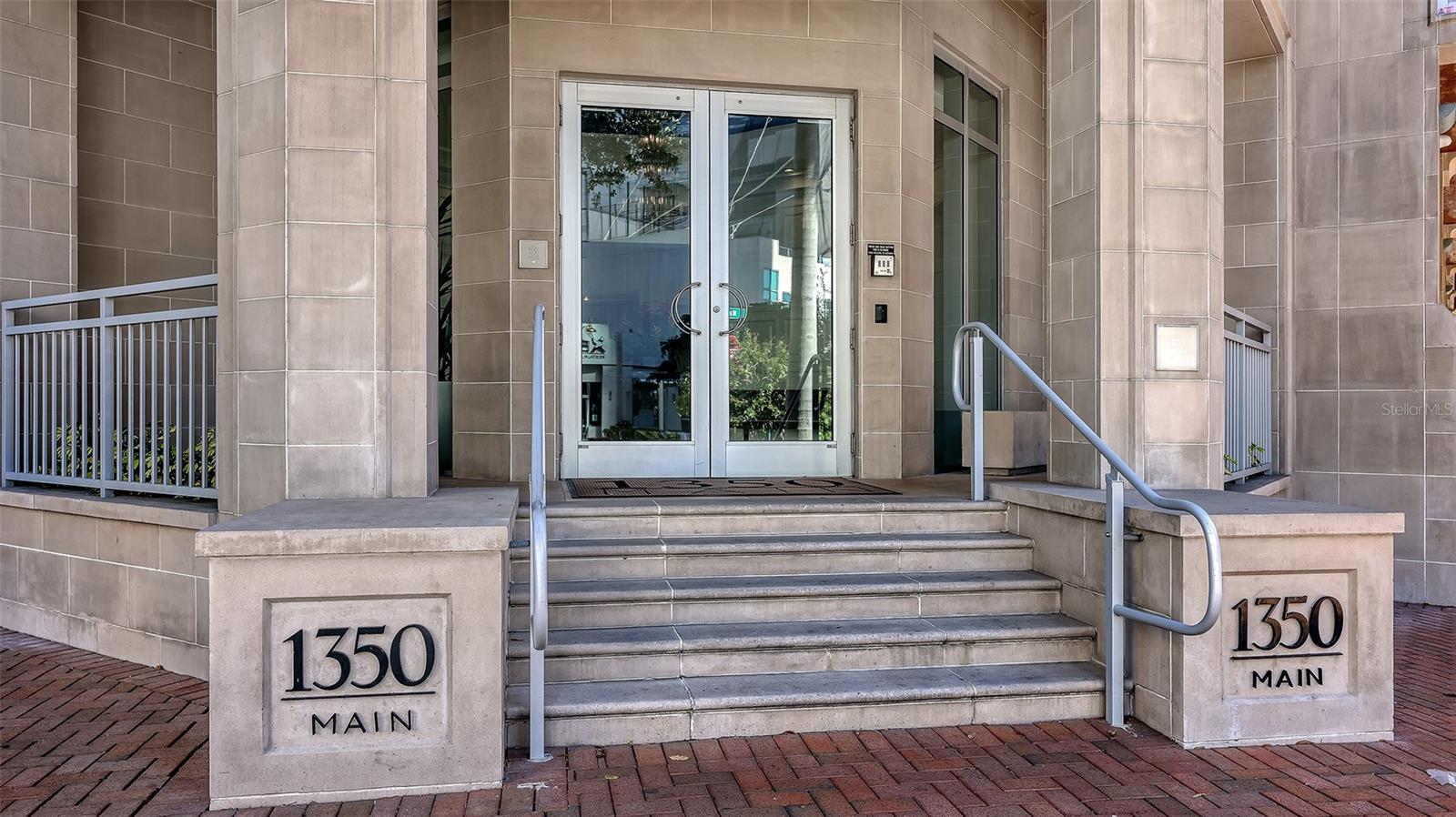1350 MAIN ST #1007 — photo 28