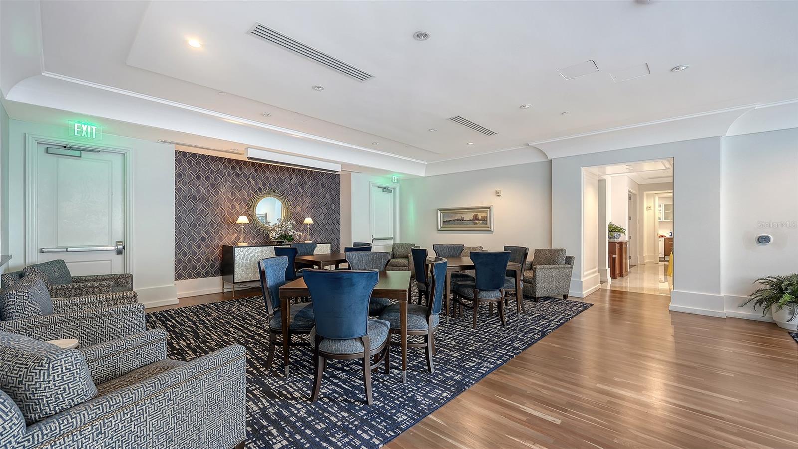 1350 MAIN ST #1007 — photo 38