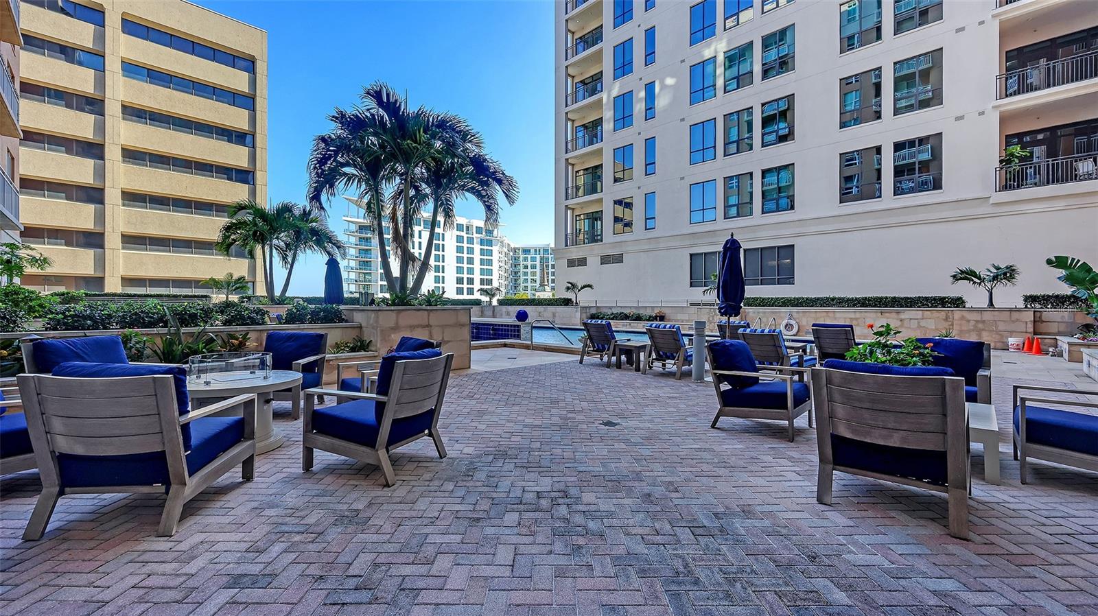 1350 MAIN ST #1007 — photo 45