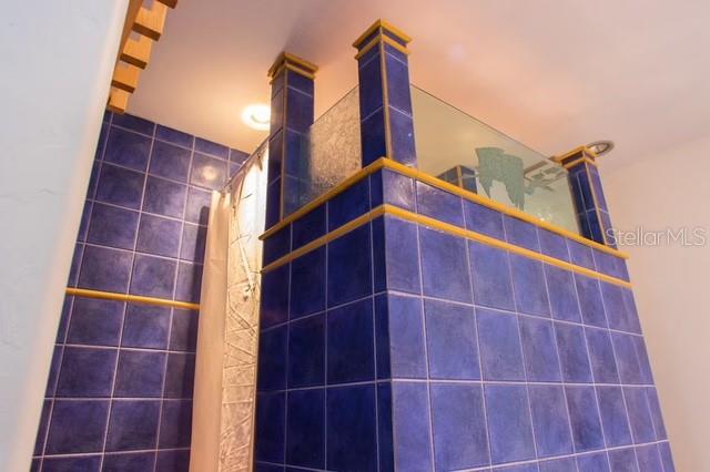 5311 CREEK DR — photo 23