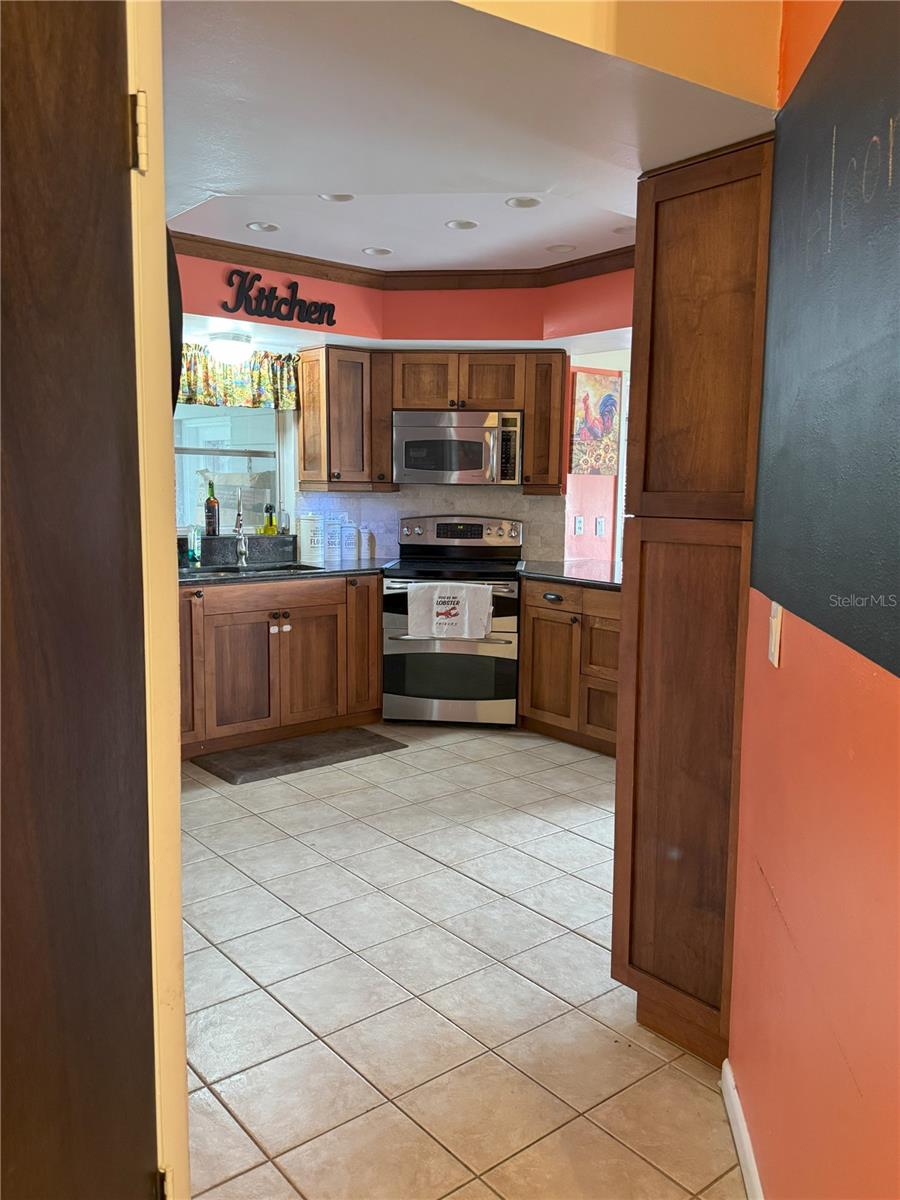 3922 LAKE JOYCE DR — photo 11