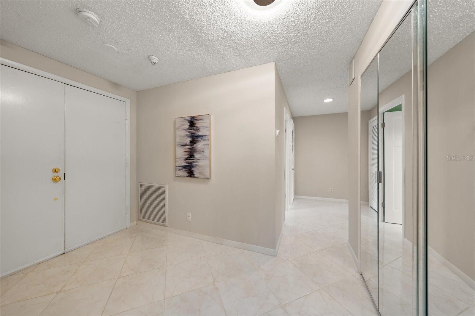 6 BELLEVIEW BLVD #105 — photo 4