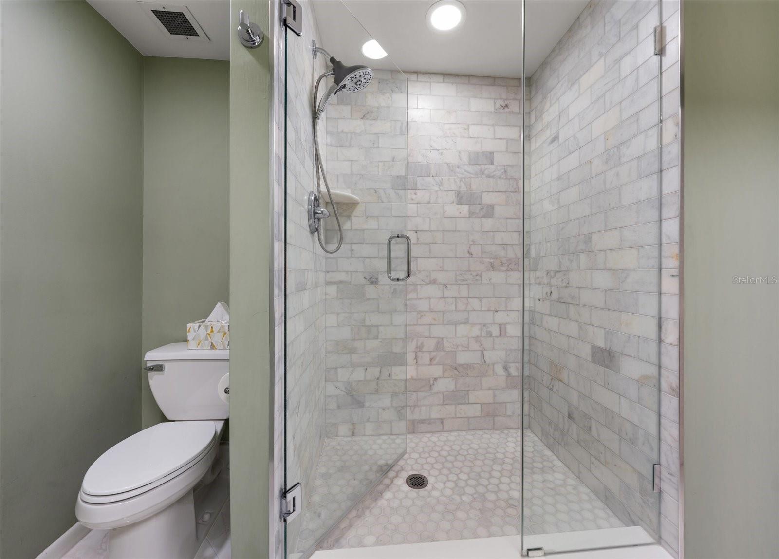 6 BELLEVIEW BLVD #105 — photo 29