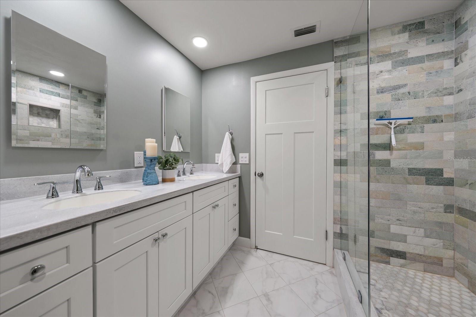 6 BELLEVIEW BLVD #105 — photo 26