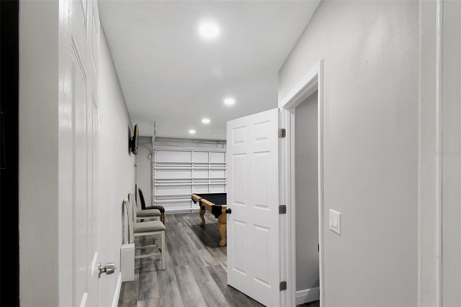 1127 DE LEO DR — photo 31