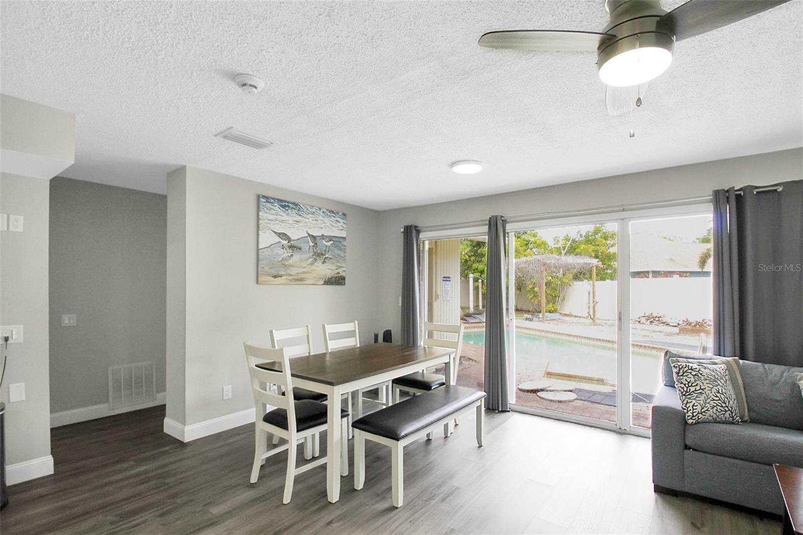 1127 DE LEO DR — photo 16