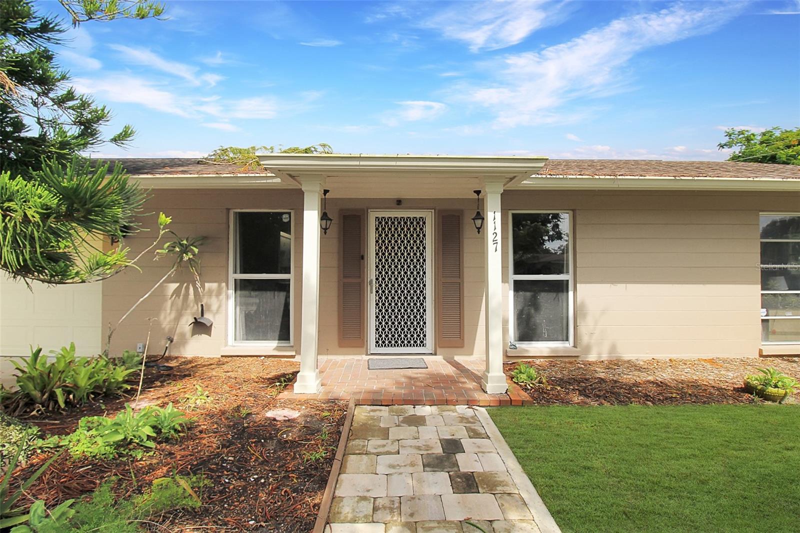 1127 DE LEO DR — photo 3
