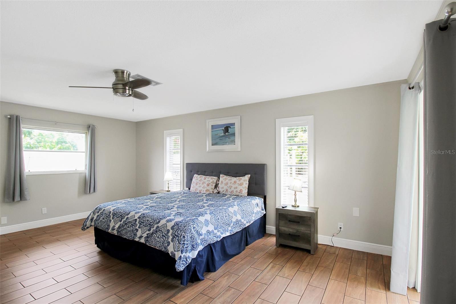 1127 DE LEO DR — photo 35