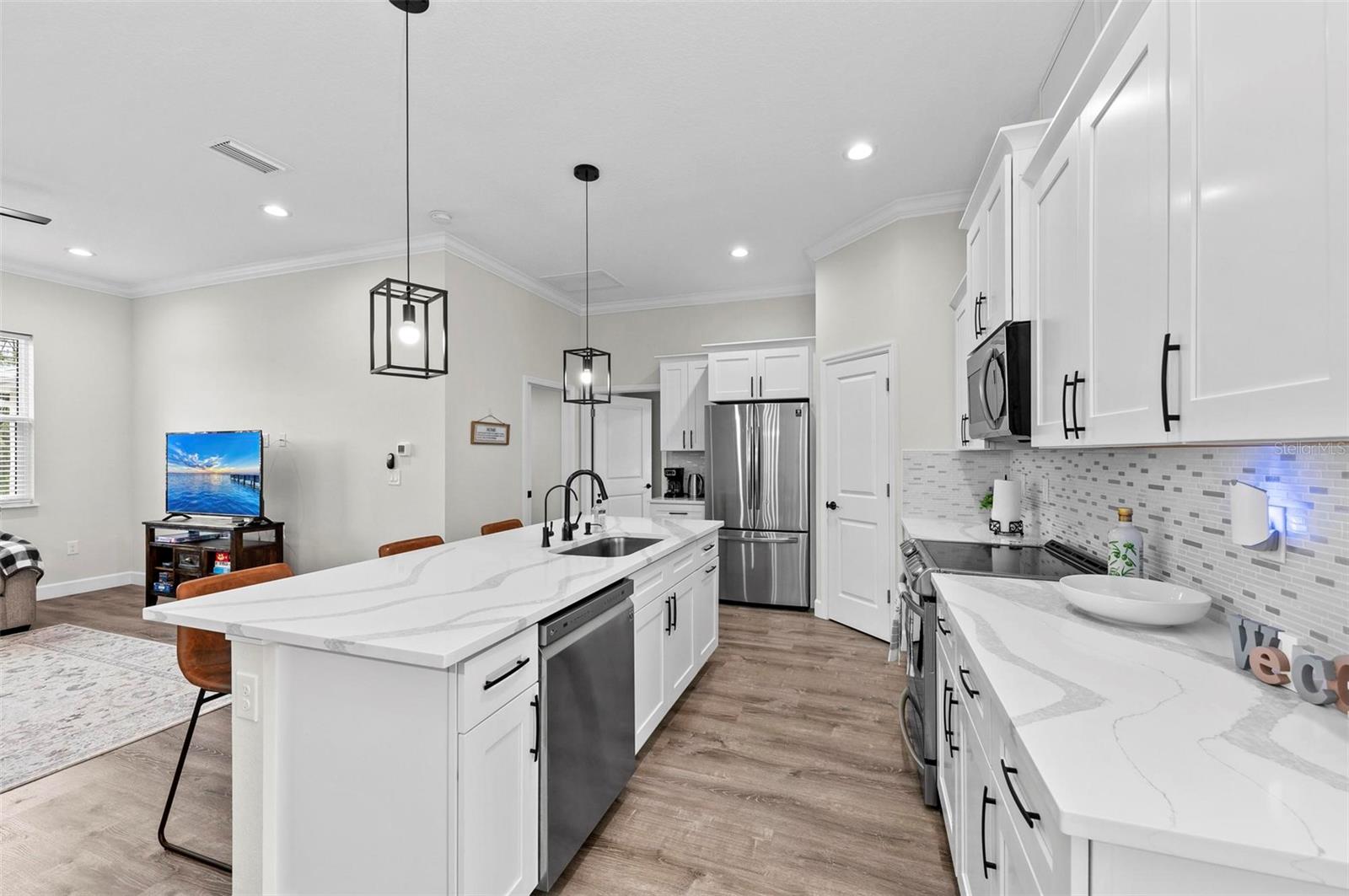 7737 MINARDI ST — photo 8